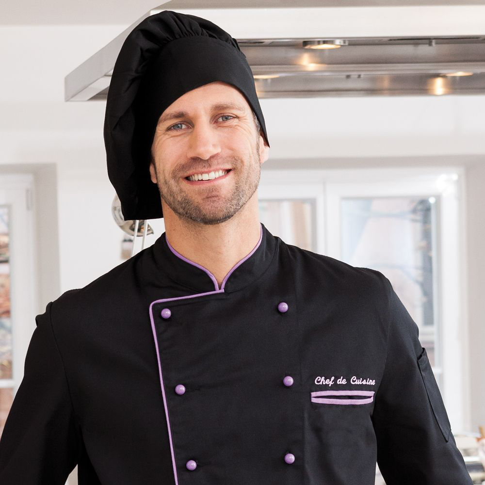 Bistrokochmuetze-in Schwarz hier sieht man wie Sie getragen aussieht.