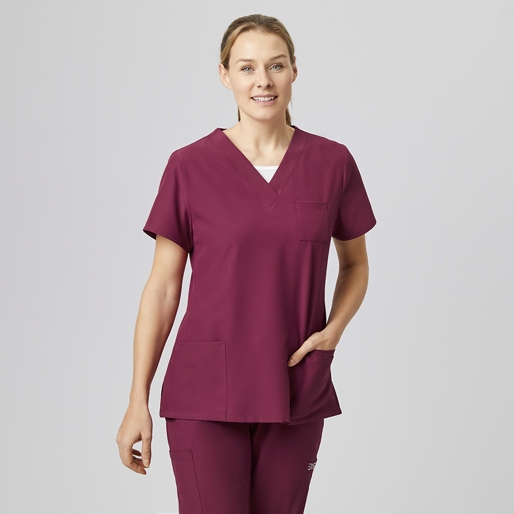 V-Ausschnitt- 2 aufgesetzte Taschen mit einem zusätzlichen Stifthalter,1 Brusttasche.