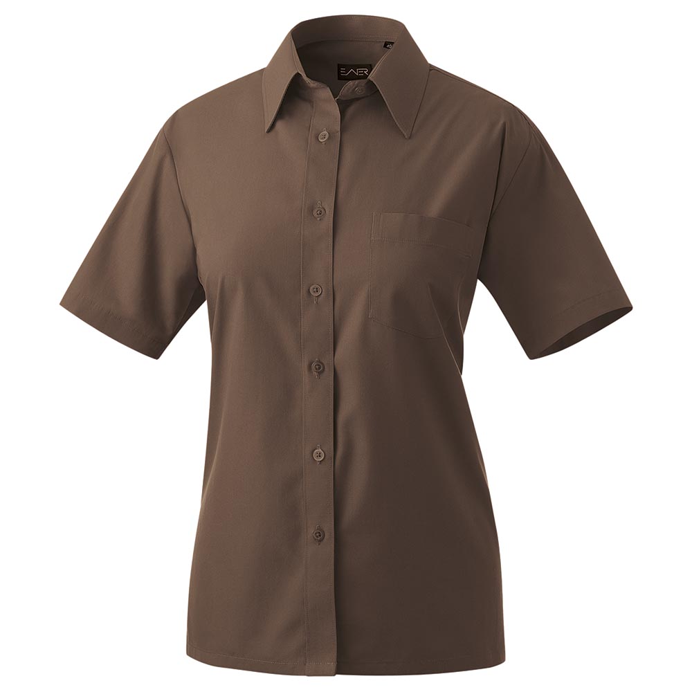 Kentkragen.Taillierter Schnitt.Separate Brusttasche.