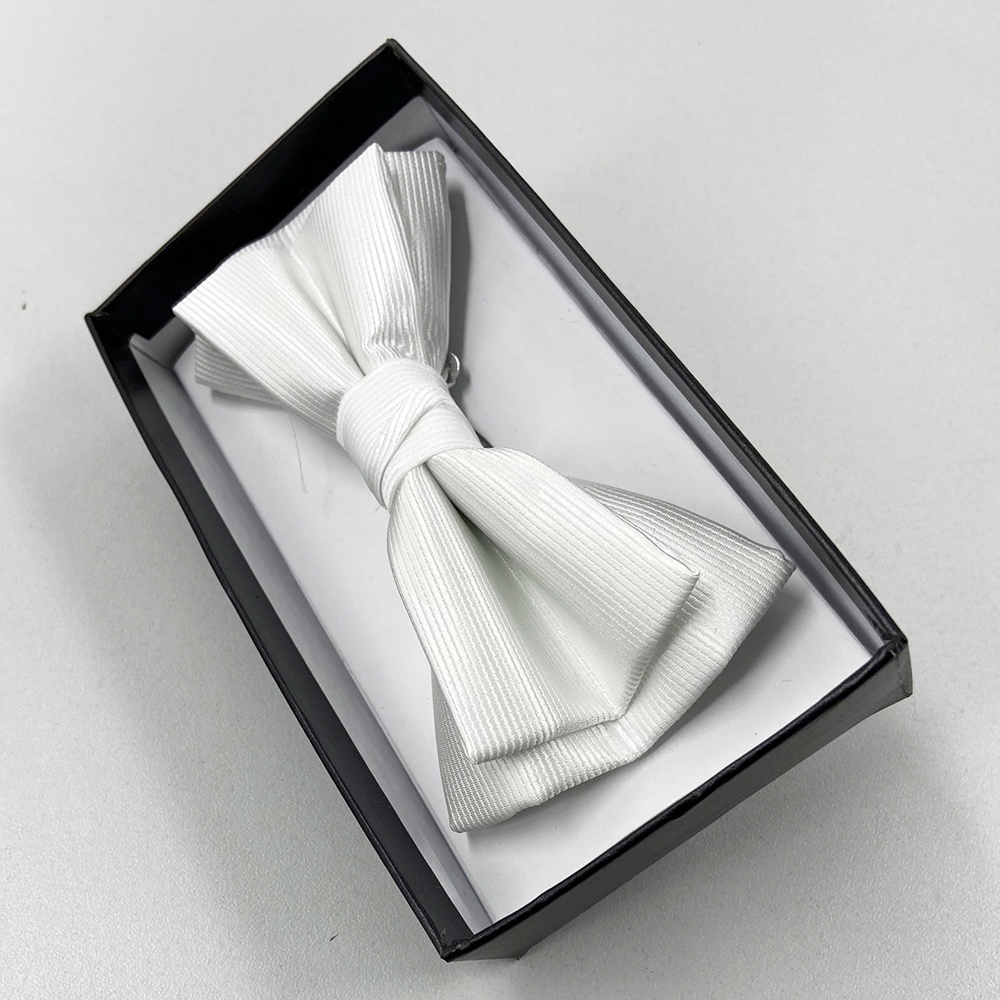 fliege-weiss,Fliege-Verstellbar von 32 - 60 cm.B = 11,4 x 5,2 cm.im Karton.