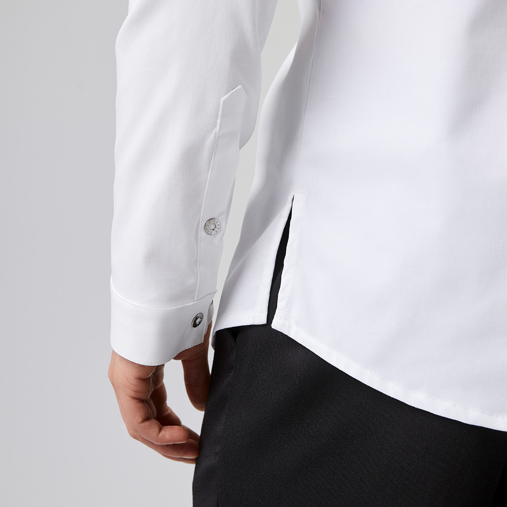 Funktionsjacke,hinetansicht von dem Nackenband für kochbänder Halterung.