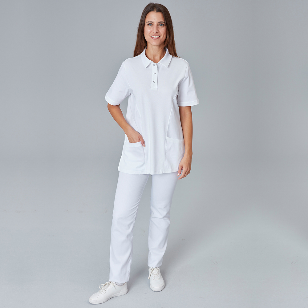 komplettansicht,mit allen details 2Seitentaschen,Polo-Kragen mit Druckknopf-Leiste