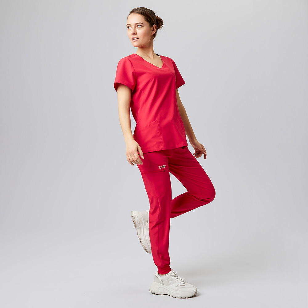 Komplettansicht,vom V- ausschnitt ,Unterer Saum mit Schlitzen auf beiden Seiten,2 Seitentaschen,