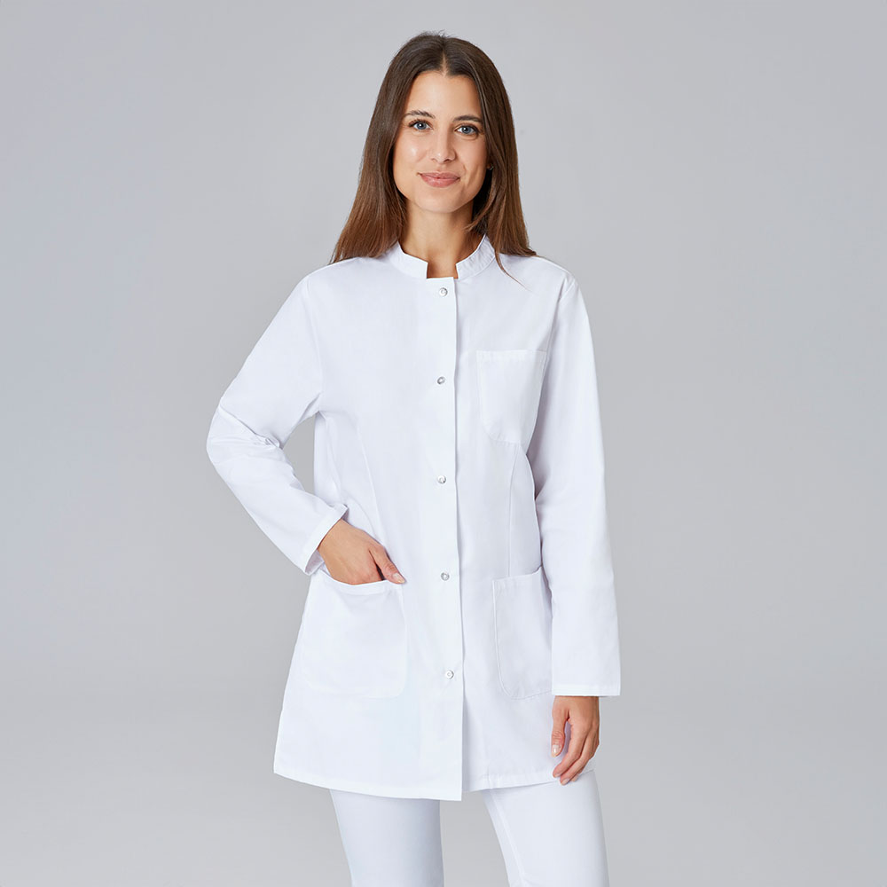 Damen-Kurzmantel,langarm Vorderseite 2 aufgesetzte-Tasche und 1 Brusttasche mit 5 Knöpfen.