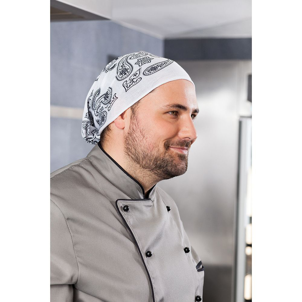 Der Bandana kann sowohl als Kopfbedeckung als auch Schal getragen werden.Hinten zum Binden.