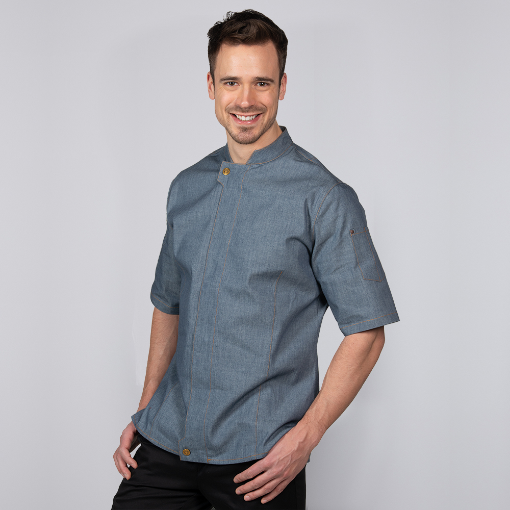 Kochjacke-vorderansicht,HalbarmVerdeckte DruckknopfleisteÄrmel mit doppeltem UmschlagStehkragen.