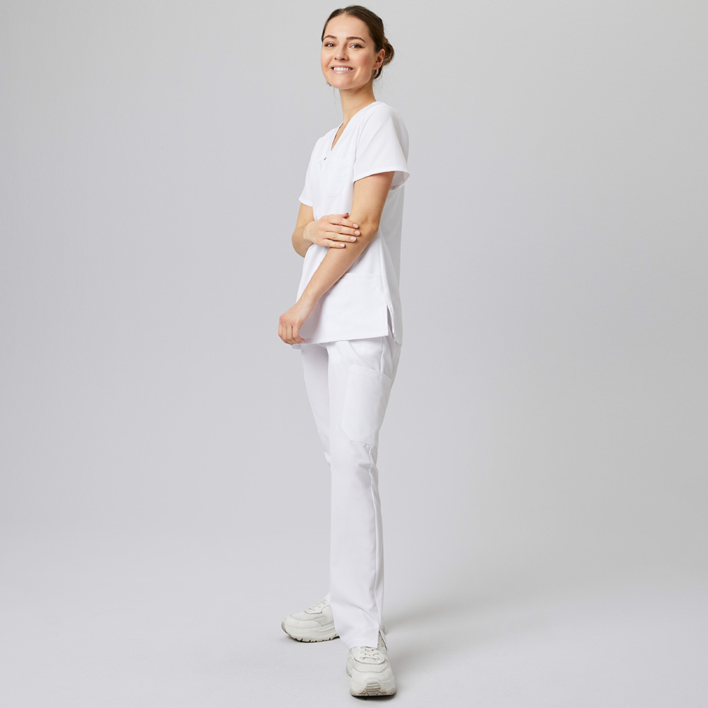 Unterer Saum mit Schlitzen auf beiden Seiten